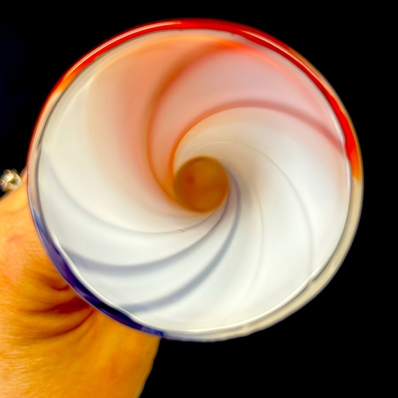 Mid Century Modern Nasco Japan hand blown swirl bud vase - Picture 4 of 5